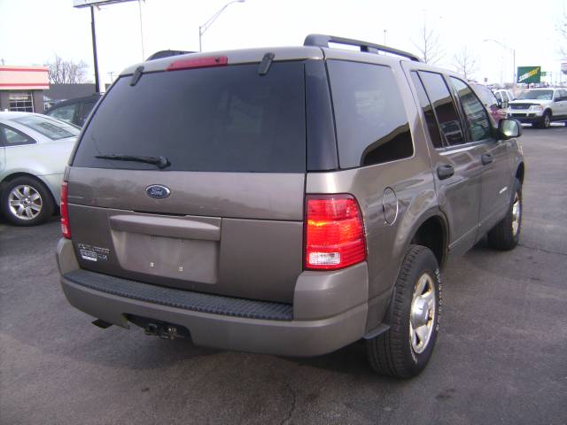 Ford Explorer 2002 photo 3