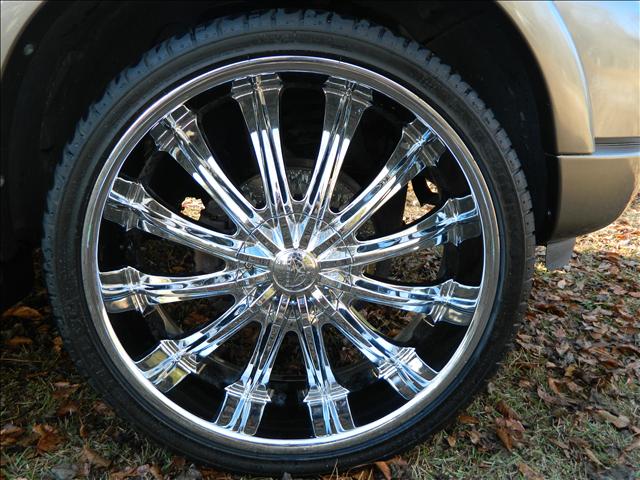 Ford Explorer 2002 photo 3