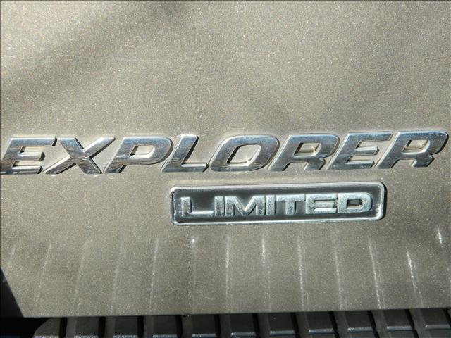 Ford Explorer 2002 photo 5