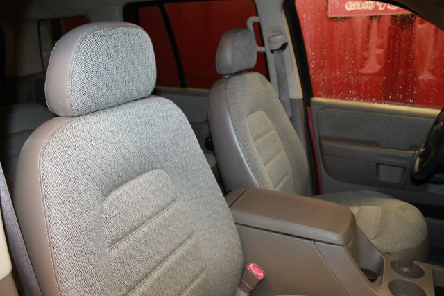 Ford Explorer 2002 photo 12