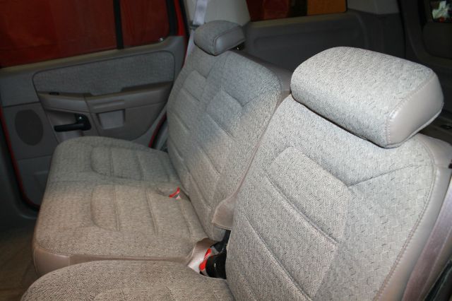 Ford Explorer 2002 photo 16