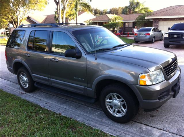 Ford Explorer 2002 photo 1