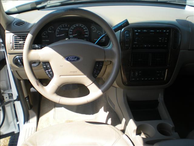 Ford Explorer 2002 photo 5