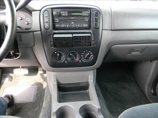 Ford Explorer 2002 photo 4
