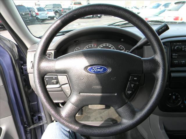Ford Explorer 2002 photo 5