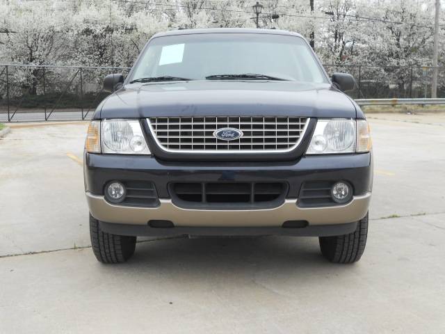 Ford Explorer 2002 photo 2
