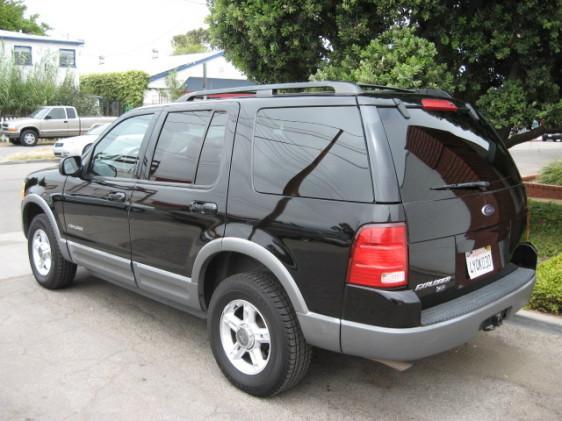 Ford Explorer 2002 photo 2