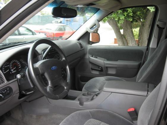Ford Explorer 2002 photo 4