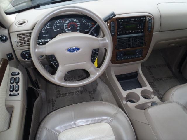 Ford Explorer 2002 photo 5