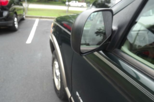 Ford Explorer 2002 photo 2