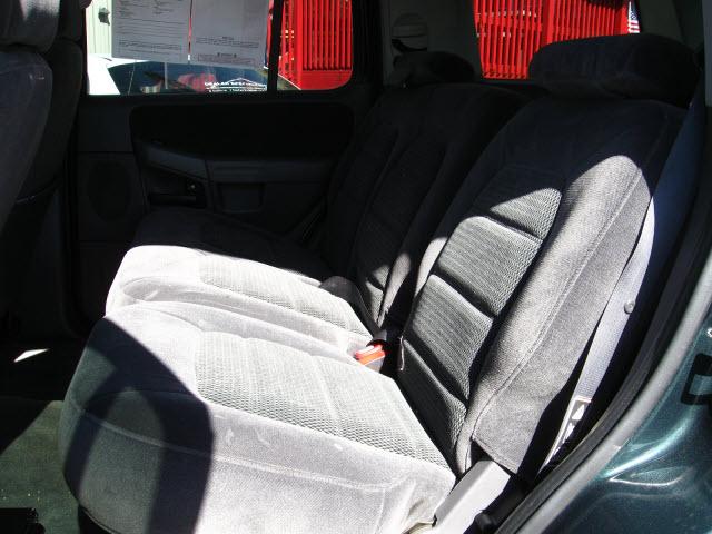 Ford Explorer 2002 photo 4