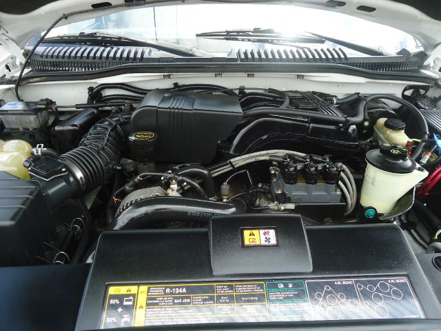 Ford Explorer 2002 photo 2