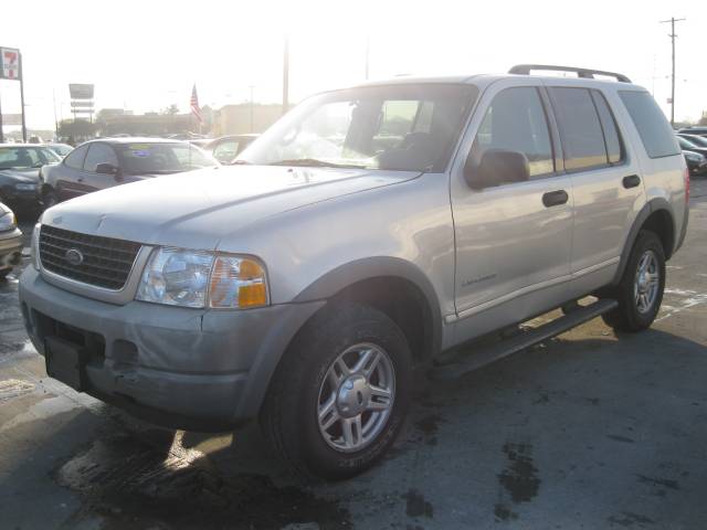 Ford Explorer 2002 photo 2