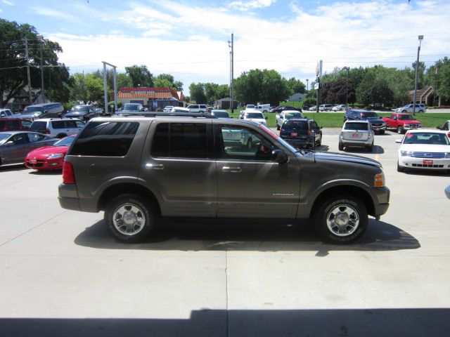 Ford Explorer 2002 photo 2