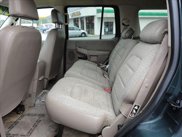 Ford Explorer 2002 photo 4