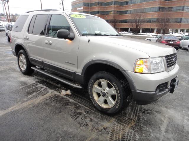 Ford Explorer 2002 photo 2