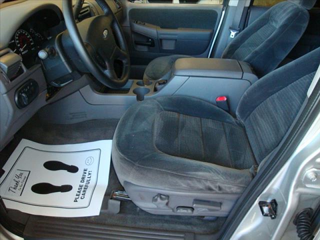 Ford Explorer 2002 photo 4