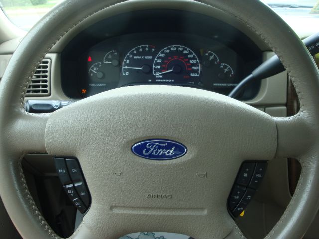 Ford Explorer 2002 photo 20