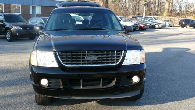 Ford Explorer 2002 photo 2