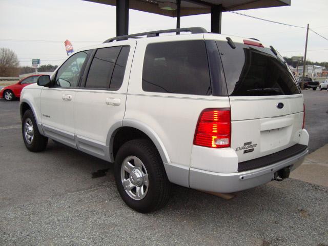 Ford Explorer 2002 photo 2
