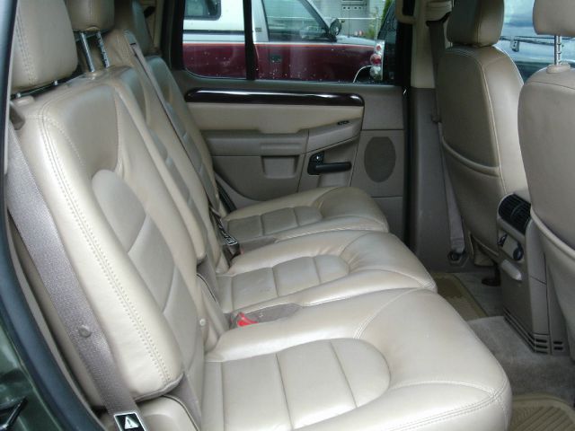 Ford Explorer 2002 photo 4