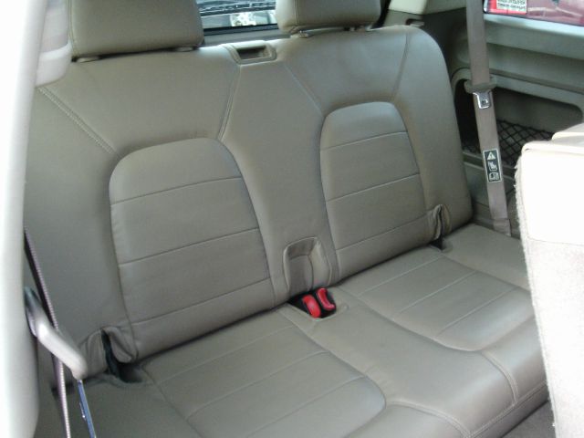 Ford Explorer 2002 photo 5