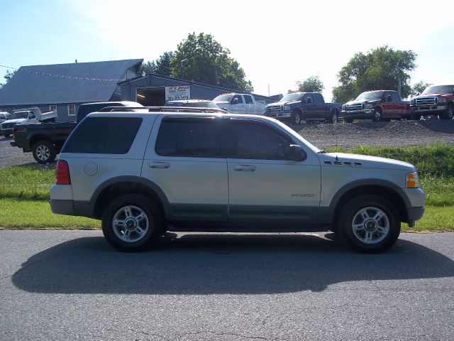 Ford Explorer 2002 photo 3