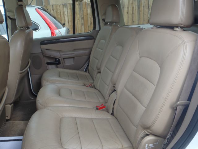 Ford Explorer 2002 photo 1