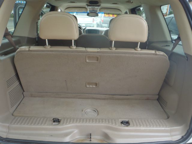 Ford Explorer 2002 photo 2