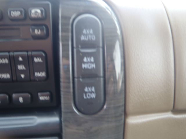 Ford Explorer 2002 photo 3
