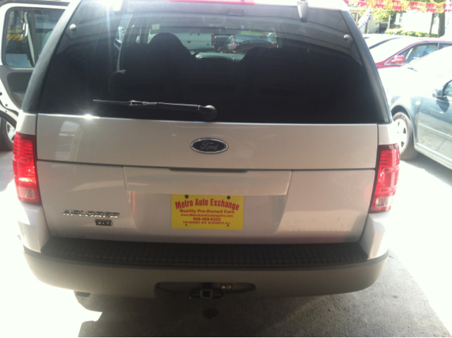 Ford Explorer 2002 photo 3