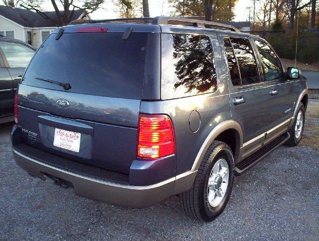 Ford Explorer 2002 photo 2