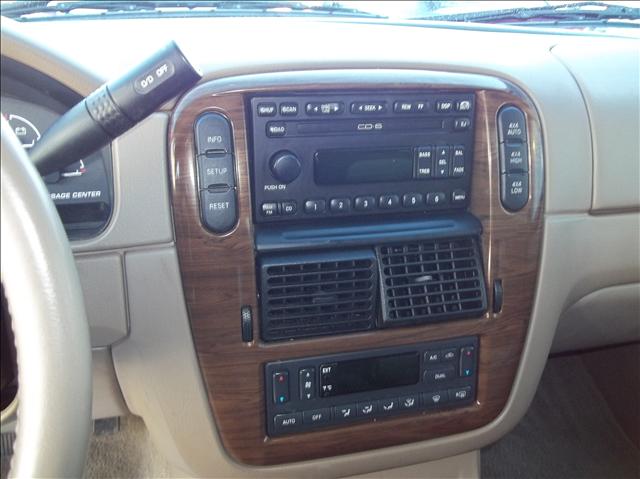 Ford Explorer 2002 photo 4