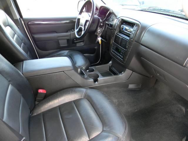 Ford Explorer 2002 photo 5