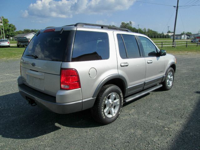 Ford Explorer 2002 photo 1