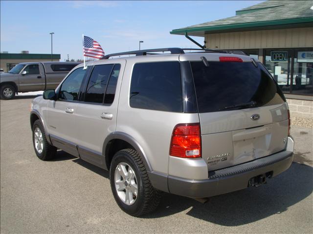 Ford Explorer 2002 photo 1