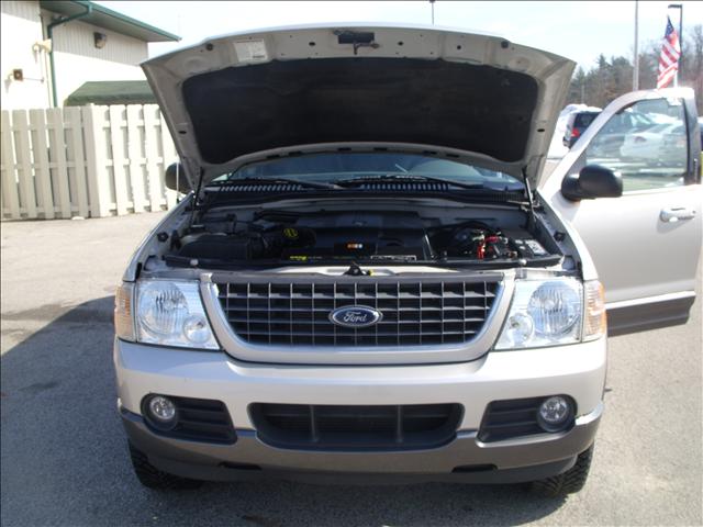 Ford Explorer 2002 photo 3