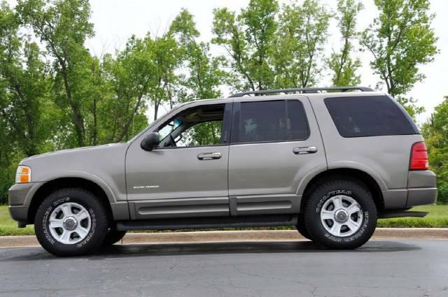 Ford Explorer 2002 photo 3