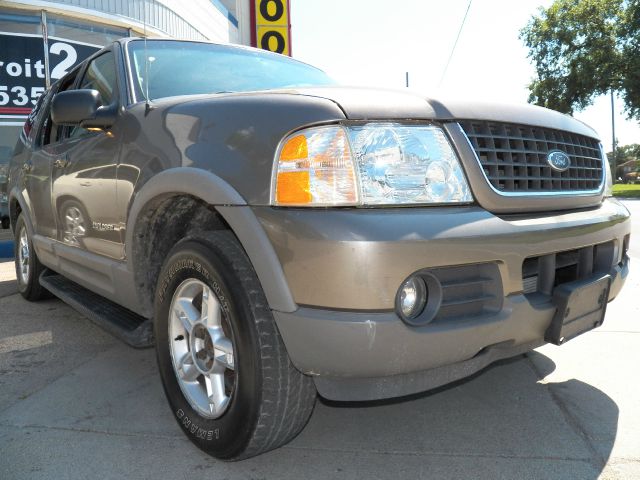 Ford Explorer 2002 photo 1