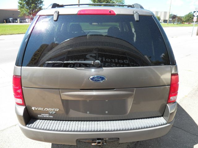 Ford Explorer 2002 photo 4