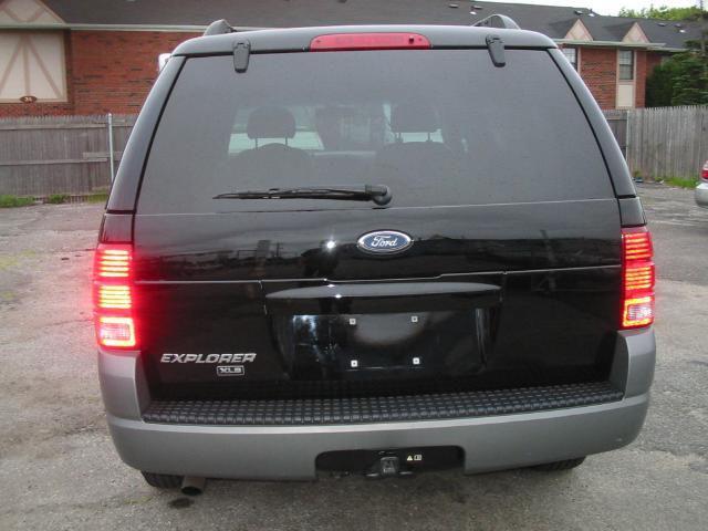 Ford Explorer 2002 photo 3