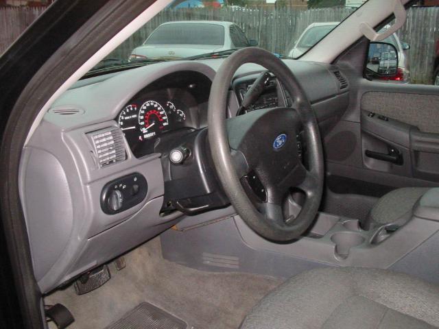 Ford Explorer 2002 photo 5