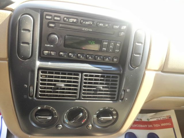 Ford Explorer 2002 photo 9