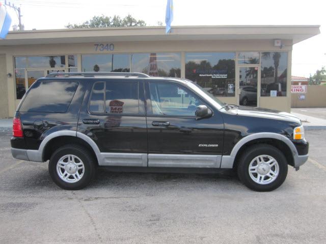 Ford Explorer 2002 photo 3