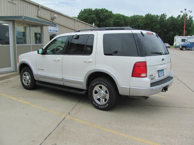 Ford Explorer Super SUV