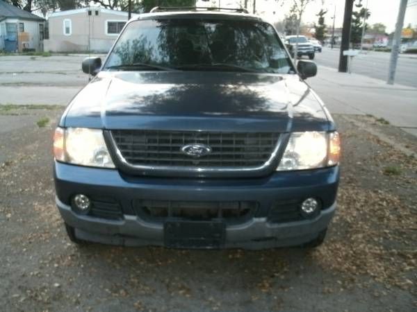 Ford Explorer 2002 photo 1
