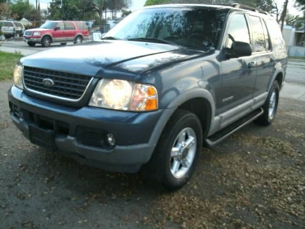 Ford Explorer 2002 photo 2