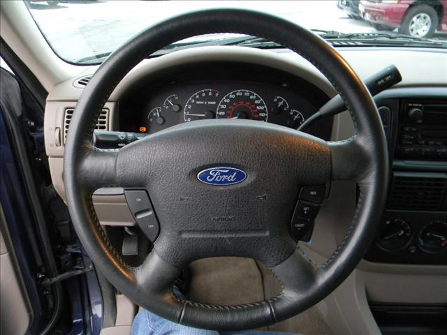 Ford Explorer 2002 photo 5