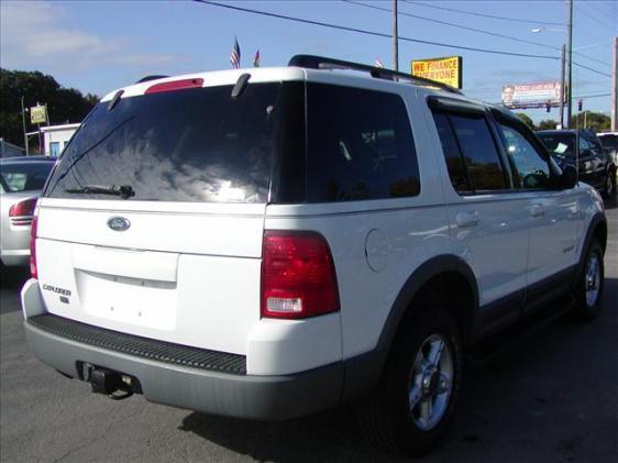 Ford Explorer 2002 photo 2