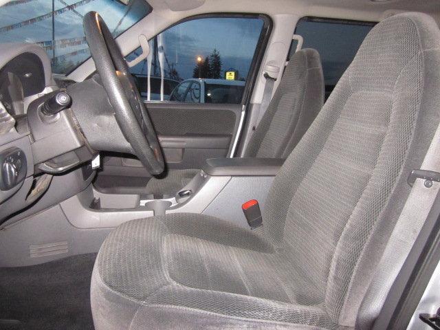 Ford Explorer 2002 photo 5